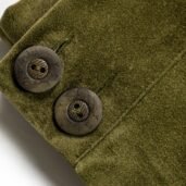 juri-carissimi-bottoni-pantalone-abito-rever-moss