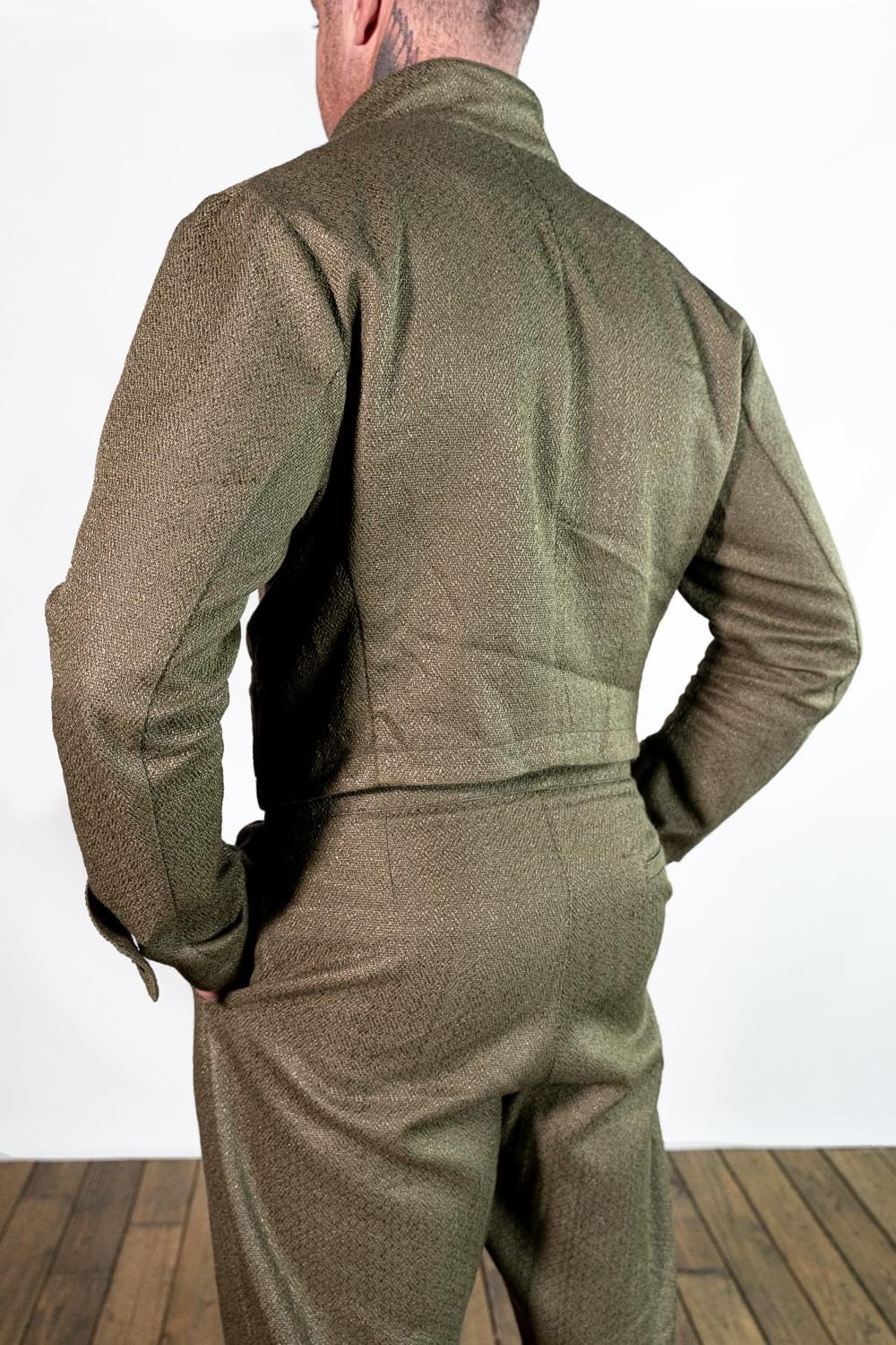 juri-carissimi-abito-boilerino-juta-moss-schiena Abito Cropped Sartoriale in Juta color Muschio | Juri Carissimi