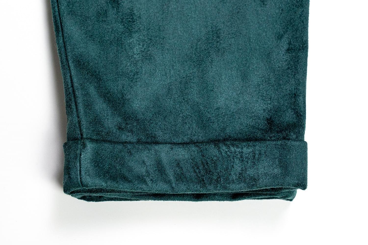 juri-carissimi-cucitura-pantalone-abito-rever-petrolio juri-carissimi-cucitura-pantalone-abito-rever-petrolio