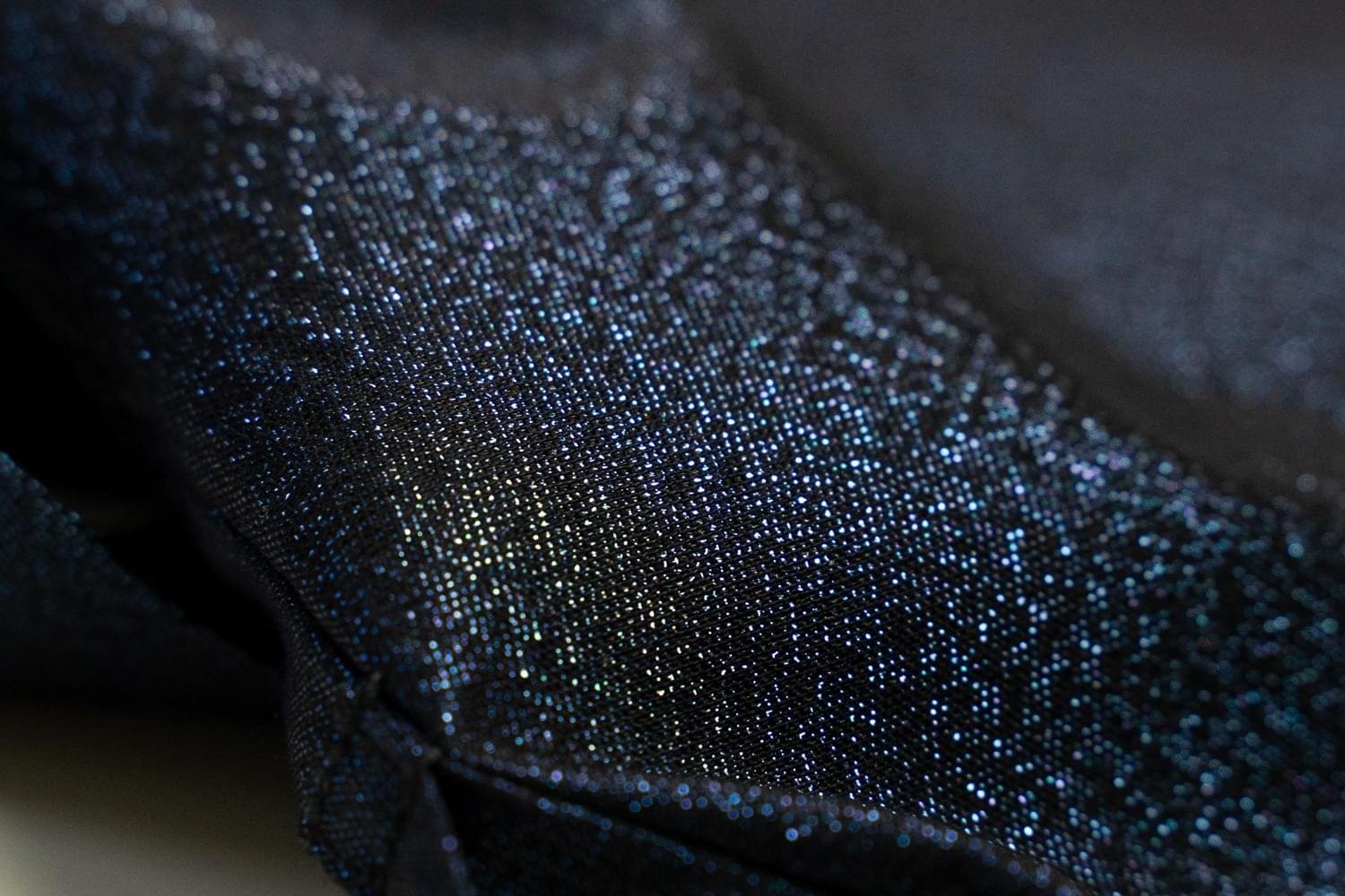 juri-carissimi-kimono-shiny-blue-unisex-shiny-detail juri-carissimi-kimono-shiny-blue-unisex-shiny-detail