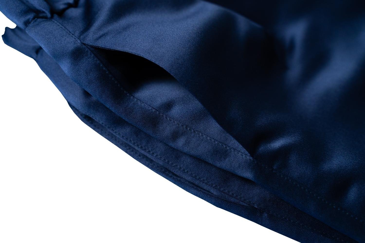 juri-carissimi-tasca-laterale-pantalone-abito-rever-raso-blu juri-carissimi-tasca-laterale-pantalone-abito-rever-raso-blu