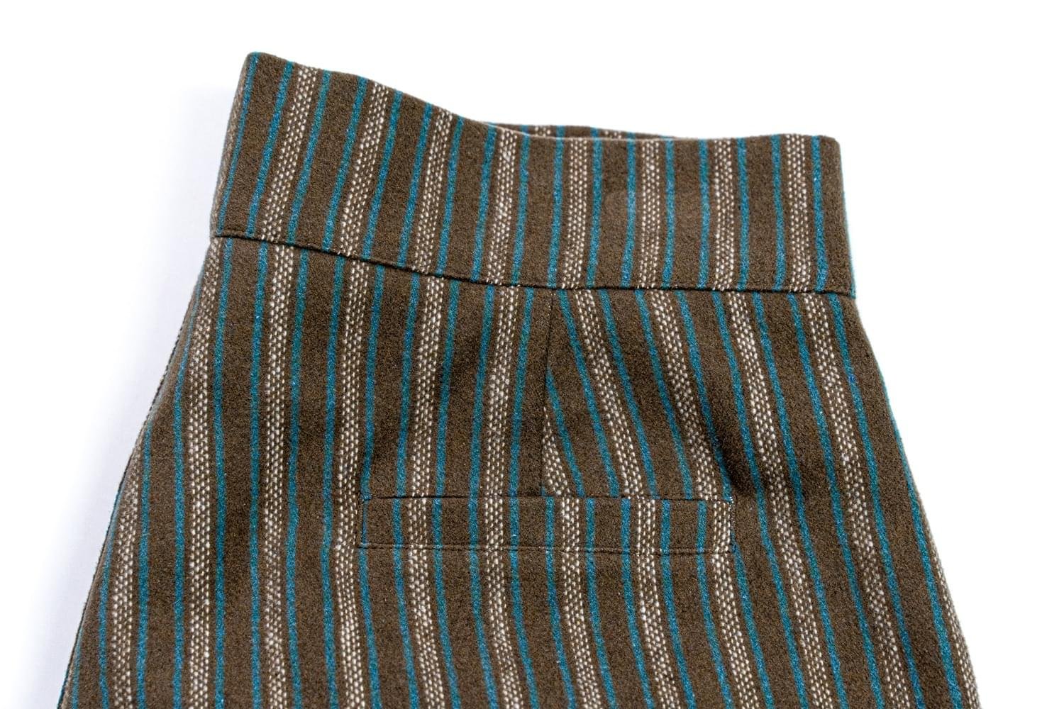 juri-carissimi-tasca-posteriore-pantalone-abito-boilerino-sofa Tasca posteriore Pantalone Sartoriale Sofa | Juri Carissimi